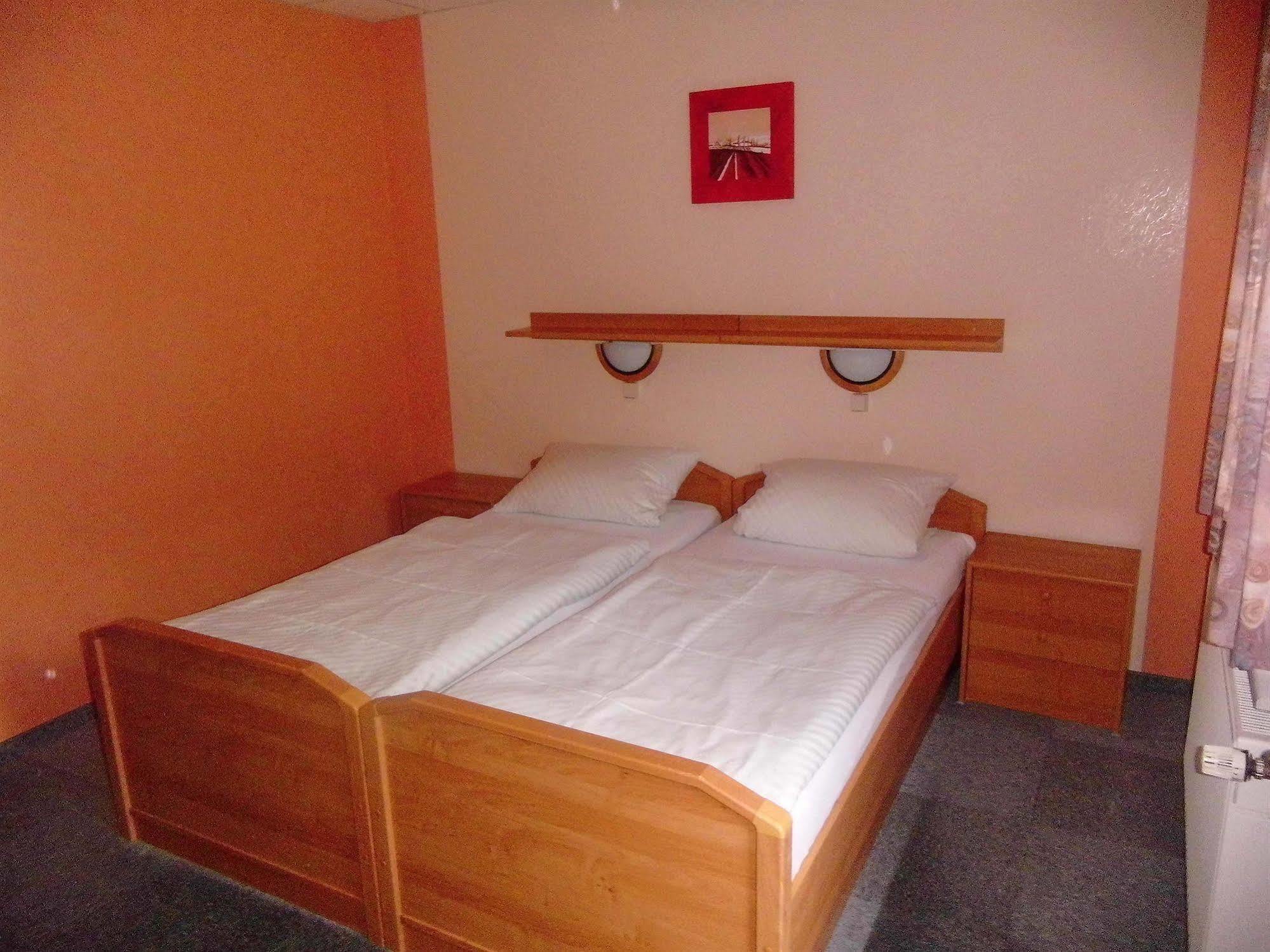 Hotel-Garni "Hof Von Hannover" Wittmund Εξωτερικό φωτογραφία