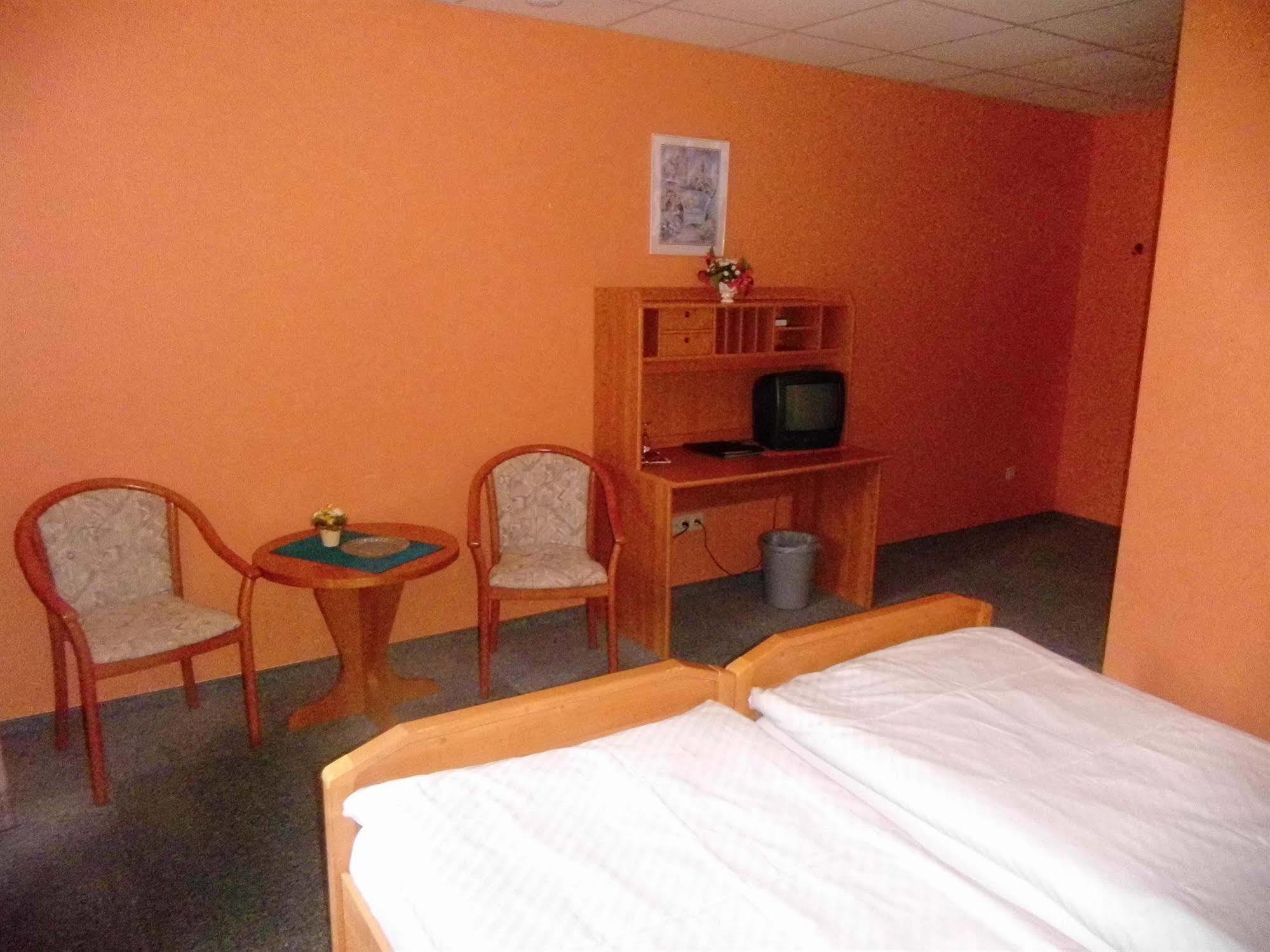 Hotel-Garni "Hof Von Hannover" Wittmund Εξωτερικό φωτογραφία